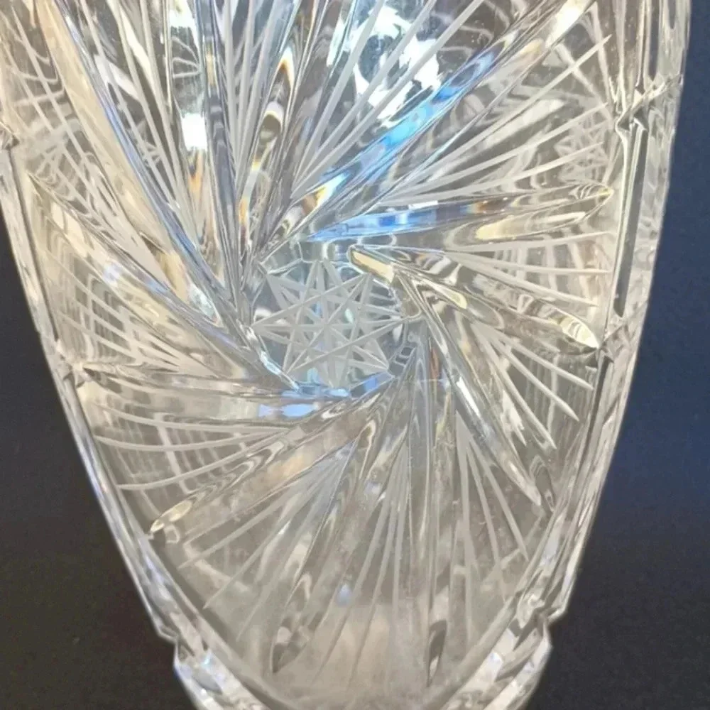 Vintage Hand Cut Fine Polish Crystal Vase - Picture 3 of 4